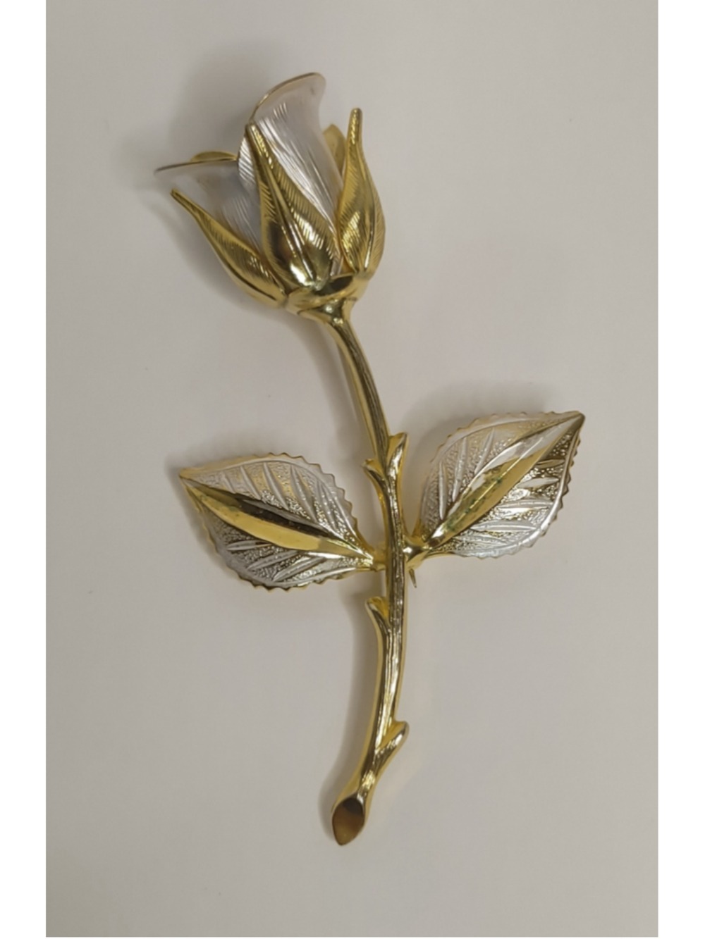 Women's Unsigned Romantic Rose Brooch One Size Gold and Silver